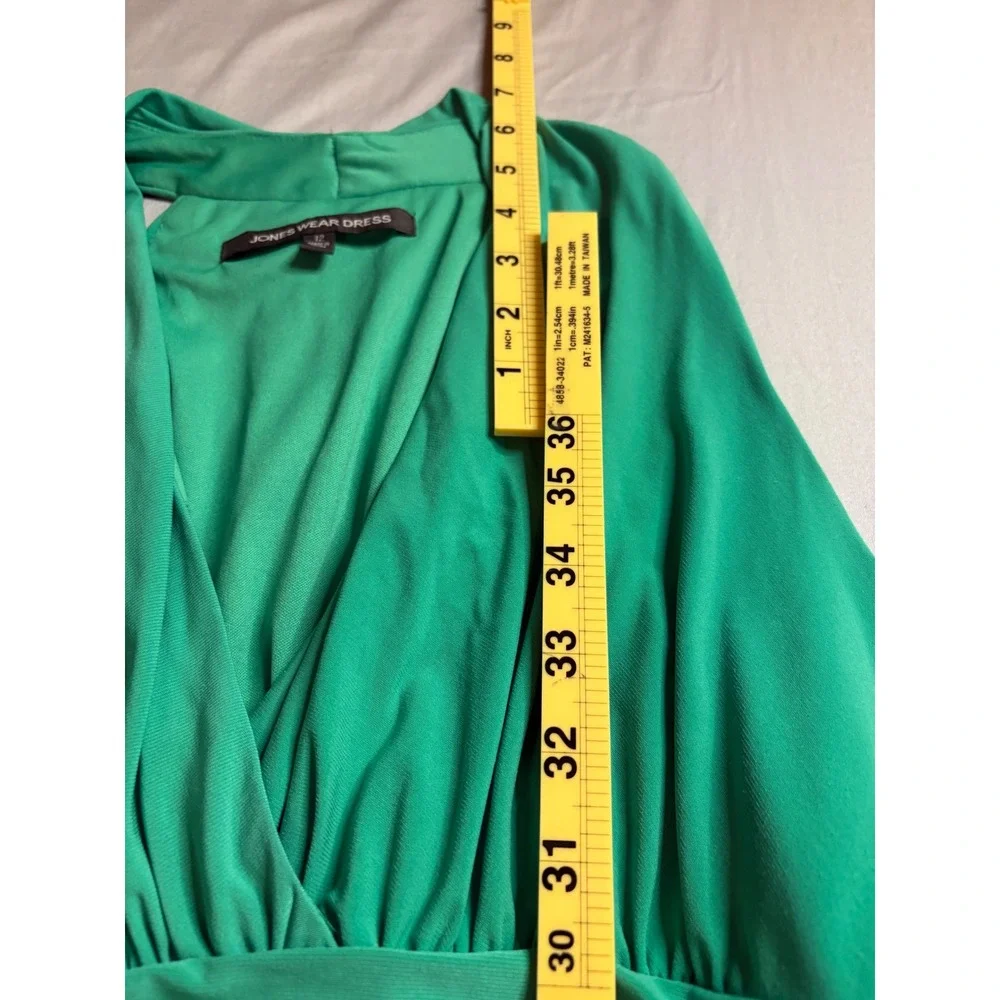 Jones Wear Dress Women's 12 Green Halter V-Neck Ruched Waist Sleeveless Midi - Picture 5 of 7